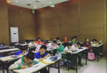 要素養(yǎng)更要成績(jī)，詩竹語文開創(chuàng)語文教育新風(fēng)范
