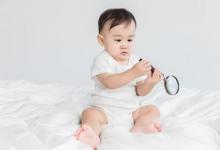嬰兒臉上長熱痱子怎么辦如何處理呢