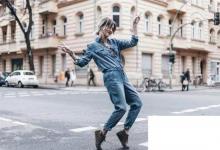 日常生活:女生穿連體褲怎么上廁所要整個(gè)脫掉嗎