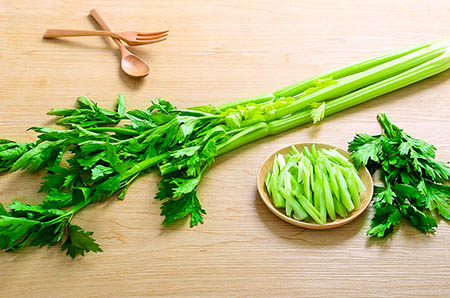 可愛(ài)小綿羊簡(jiǎn)筆畫(huà)1