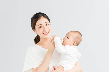 幼兒園簡(jiǎn)單小鴨子簡(jiǎn)筆畫(huà)的畫(huà)法2