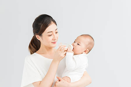 幼兒園簡(jiǎn)單小鴨子簡(jiǎn)筆畫(huà)的畫(huà)法1