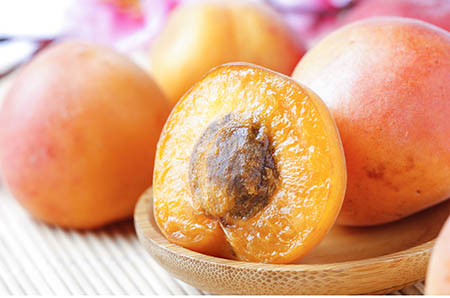 和平鴿簡(jiǎn)筆畫(huà)彩色的畫(huà)法3