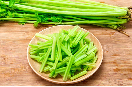 救護(hù)車簡(jiǎn)筆畫(huà)帶顏色1