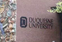 杜肯大學(xué)延長校長肯·葛姆利博士的合同