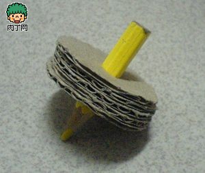 兒童手工小制作：紙板DIY陀螺的手工制作方法