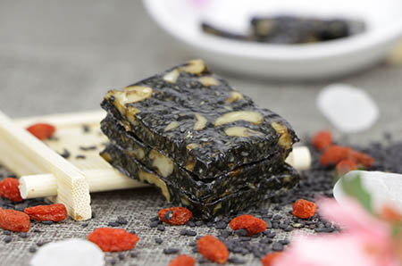 簡(jiǎn)單彩色手指印畫制作方法2