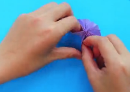 五一勞動節(jié)手工彩紙傘制作方法4