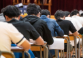 在一個成績優(yōu)異的班級可以提高學(xué)生的考試成績